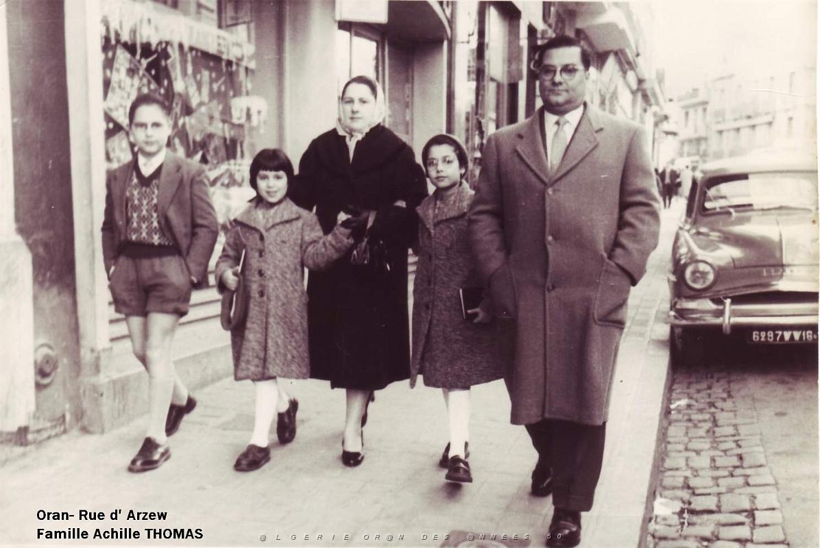 Oran- SDV- 1535- Famille Achille THOMAS.jpg